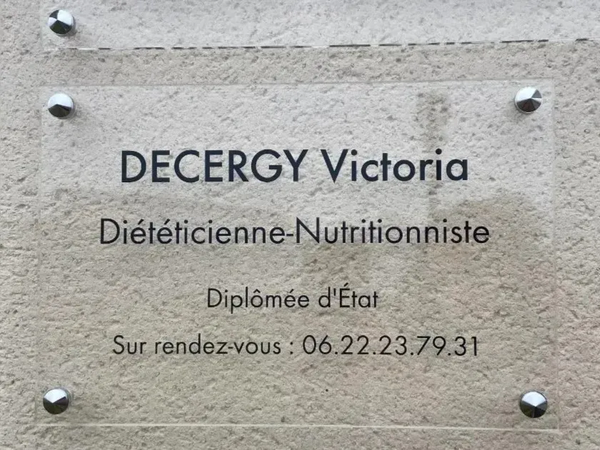 Plaque du cabinet de diététicienne nutritionniste Victoria Decergy à Bouloc